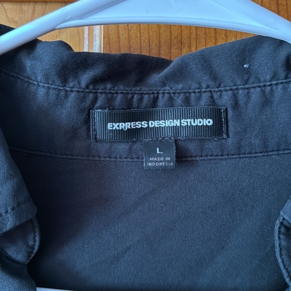 #9 - Express Button Down - Picture 4 of 5